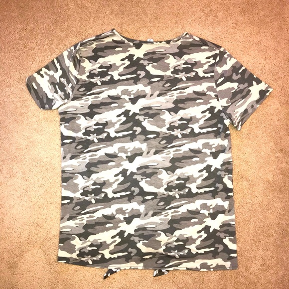 Tickled Teal Camo Striped Tunic Top Womens Size Medium Army Green Grey Knot Tie - Picture 3 of 9